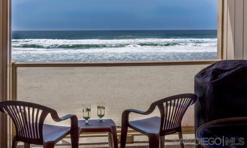 3755 Ocean Front Walk – photo 1