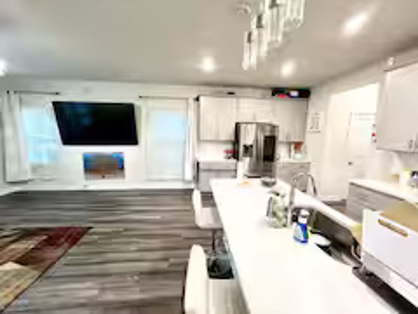 Room in 4 Bedroom Home at Arbor Vista Dr – photo 5