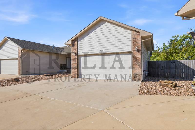 2204 E Quivira St – photo 3