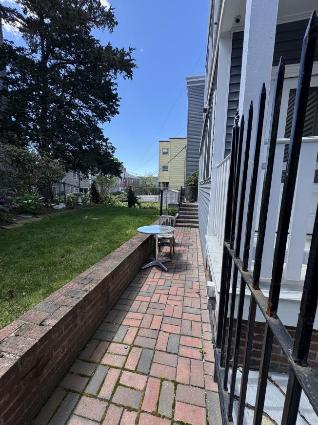 440 Washington St – photo 5