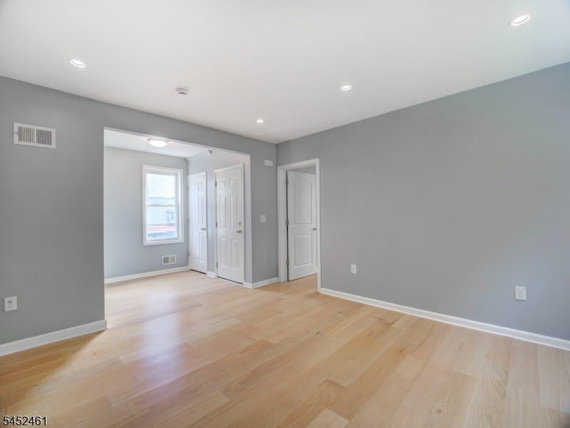 156 Crystal St – photo 5