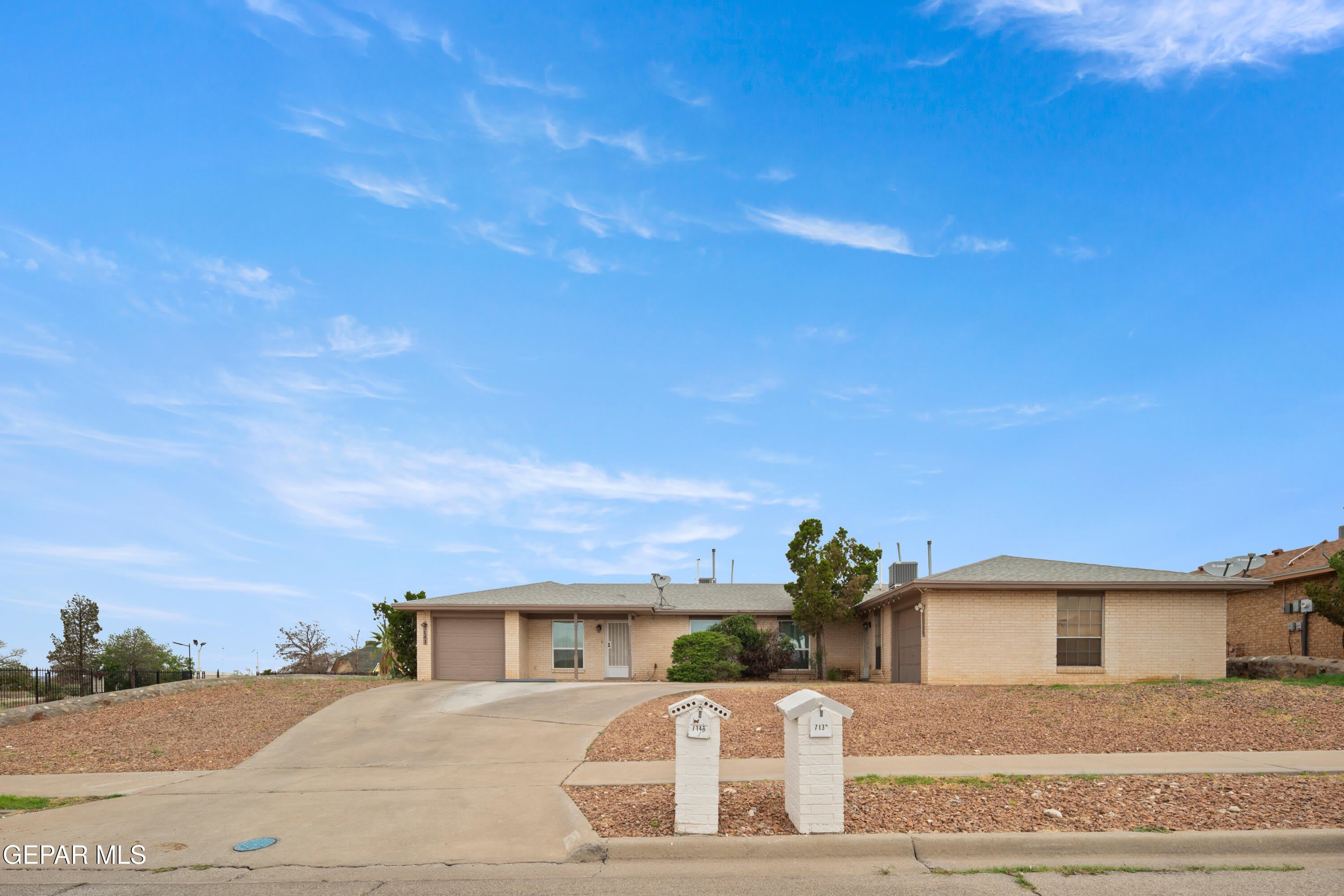 7139 ORIZABA Avenue – photo 3