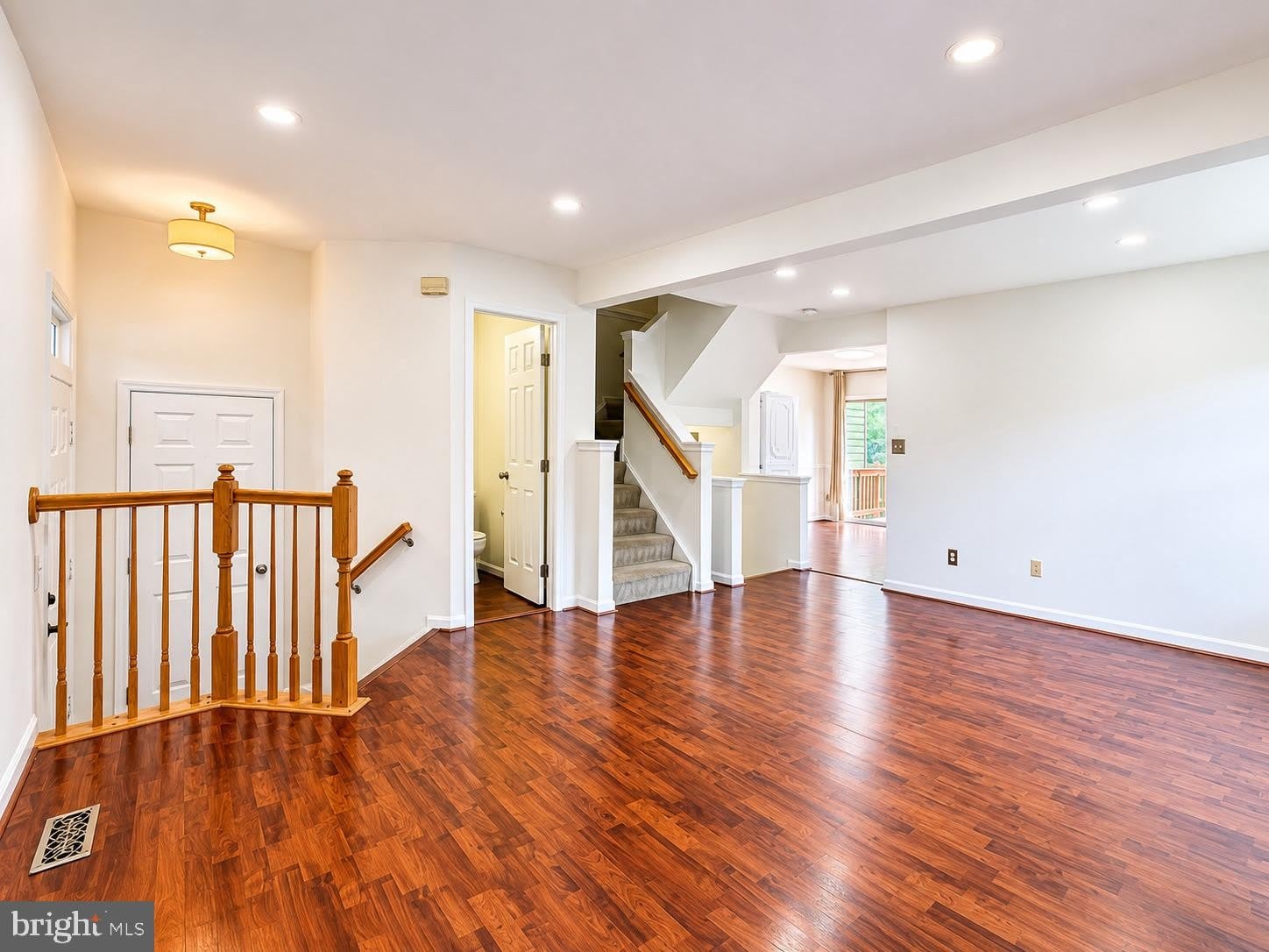 8268 VERMONT Place – photo 2