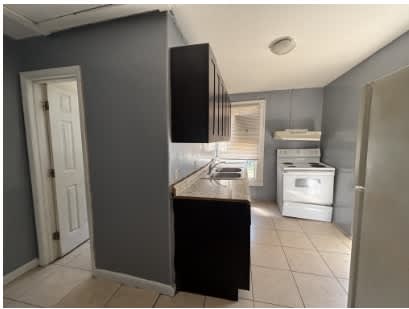 444 Duray Street – photo 3