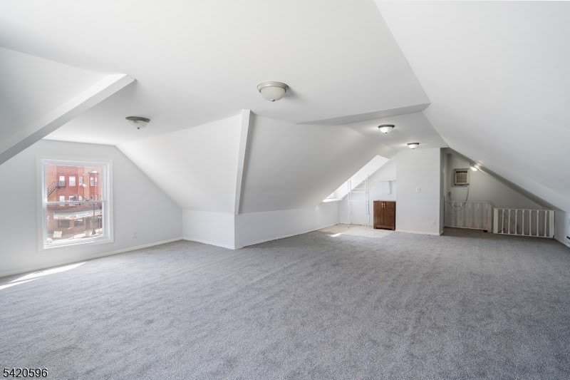 904 2Nd Ave – photo 3
