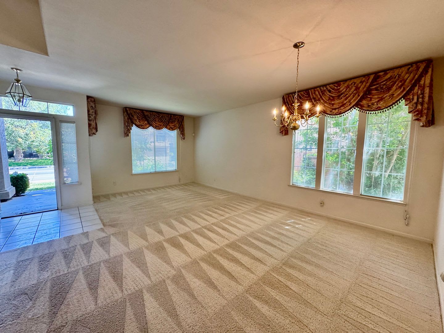 Reduced Huge 4 Bedroom Den 3 Bath Southside Home For Rent – photo 4