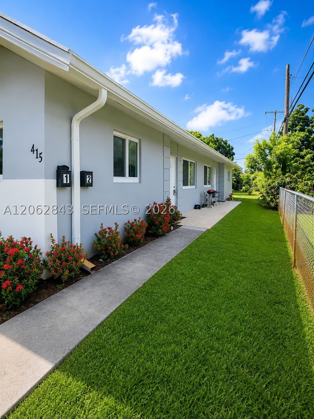 415 SW 16th Ct – photo 2