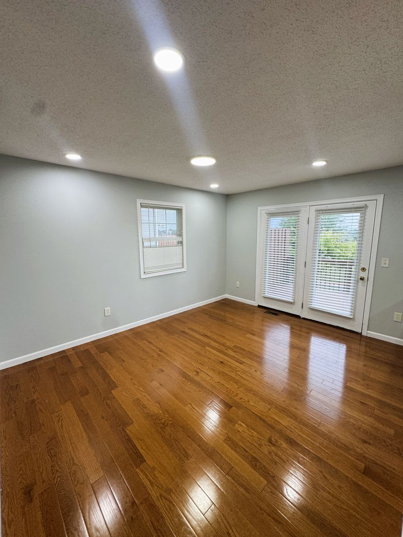 Spacious 3-Level Townhouse in Harrisonburg – photo 5
