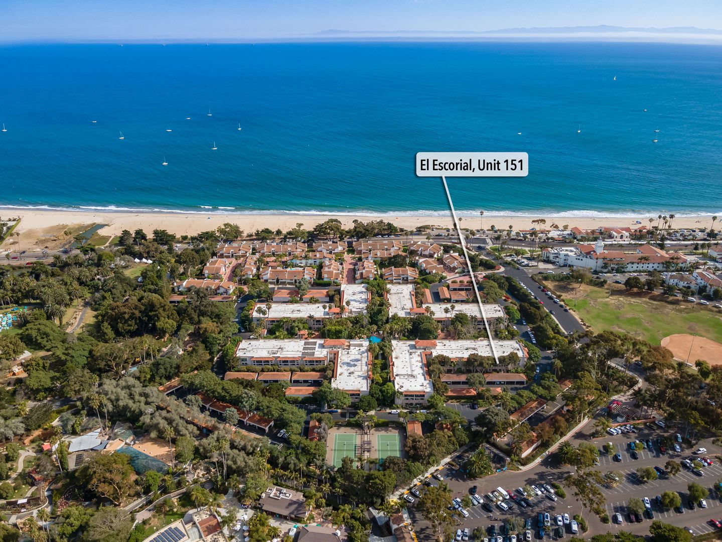Fully Furnished 1BR/1BA – Top-Floor El Escorial Villa at East Beach – photo 3