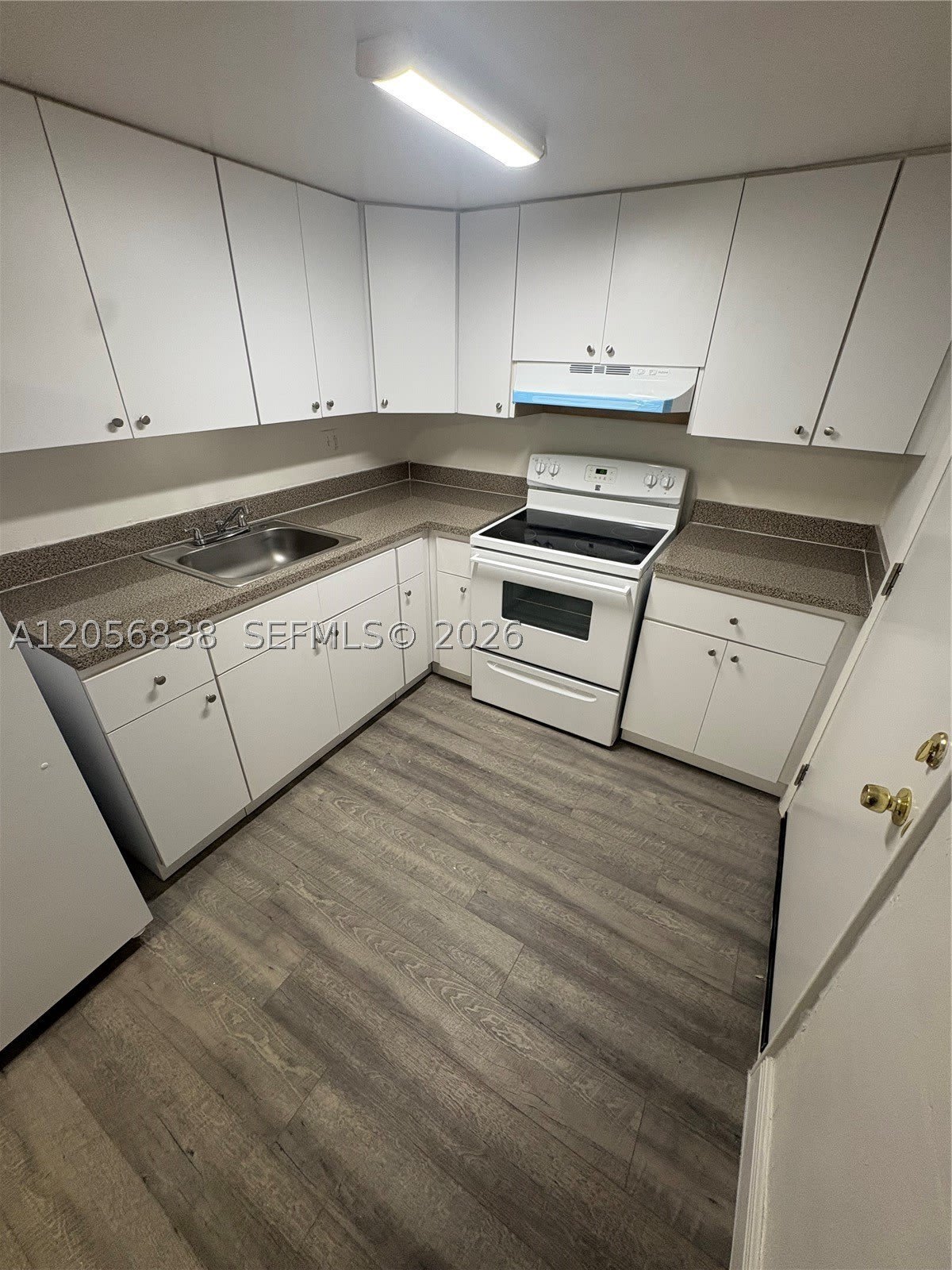 13285 NE 6th Ave – photo 2