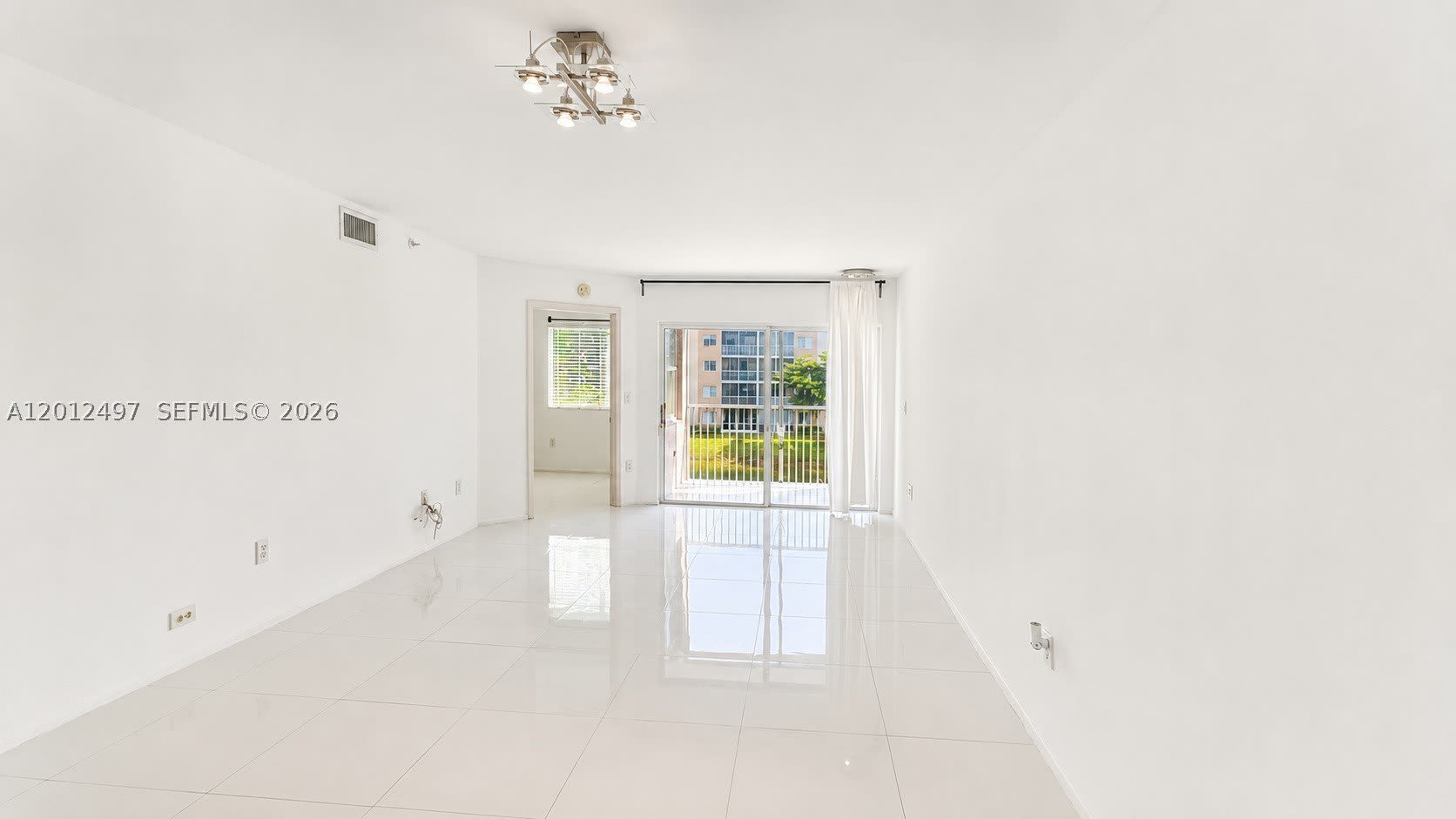 9560 Weldon Cir – photo 4