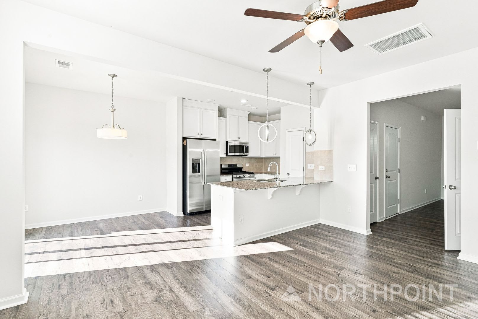 3 BR/2.5BA – photo 4
