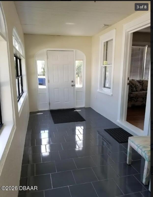 221 N Oleander Avenue – photo 2