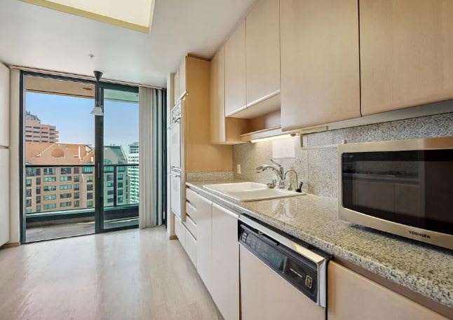 10490 Wilshire Blvd Apt 1402 – photo 5