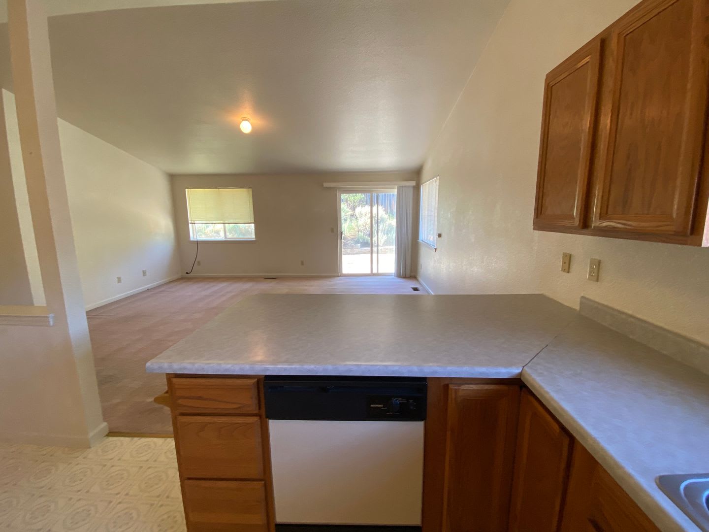 3 2 2 Home In Sunridge – photo 3