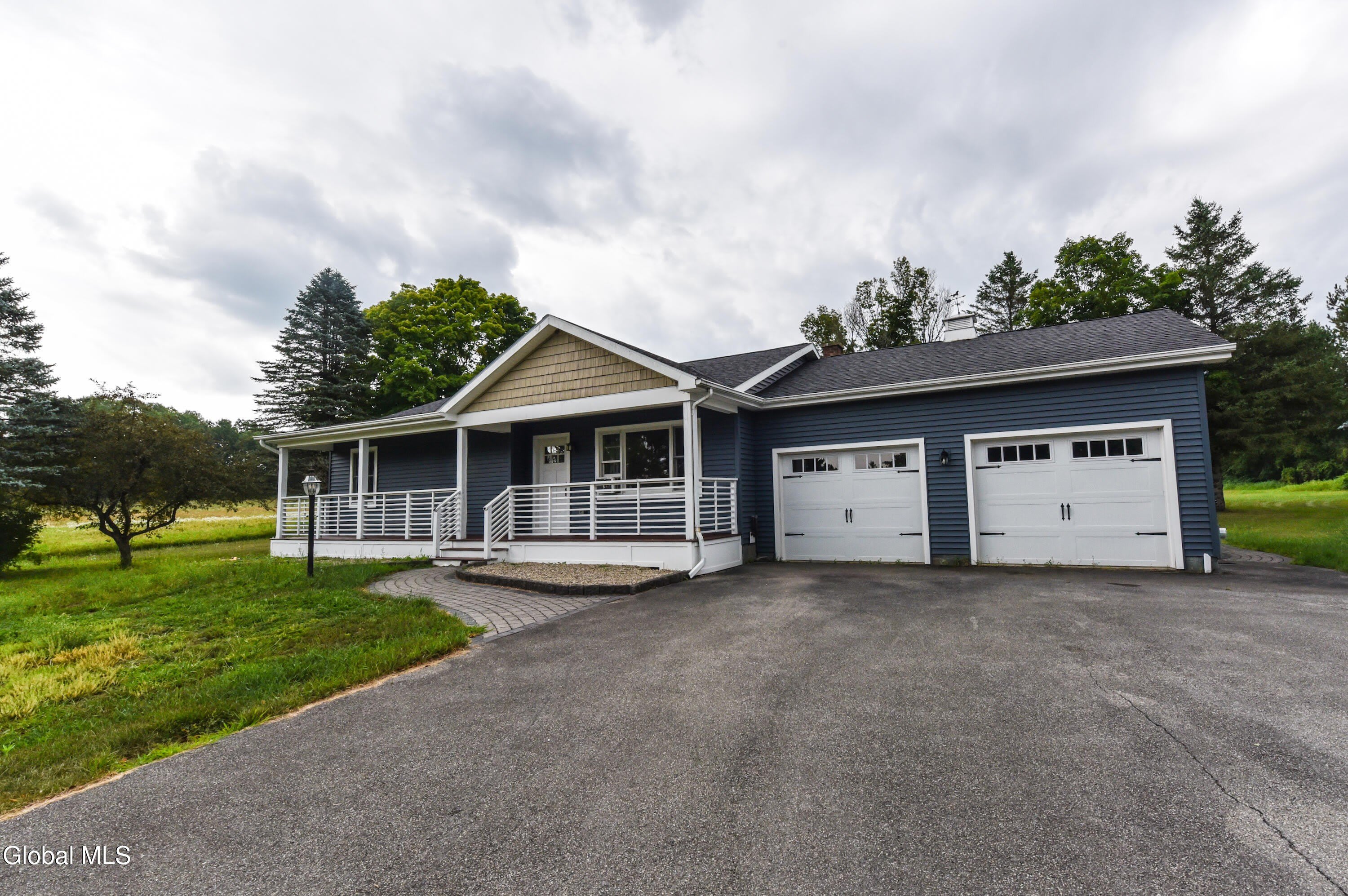 434 Burgoyne Road – photo 2