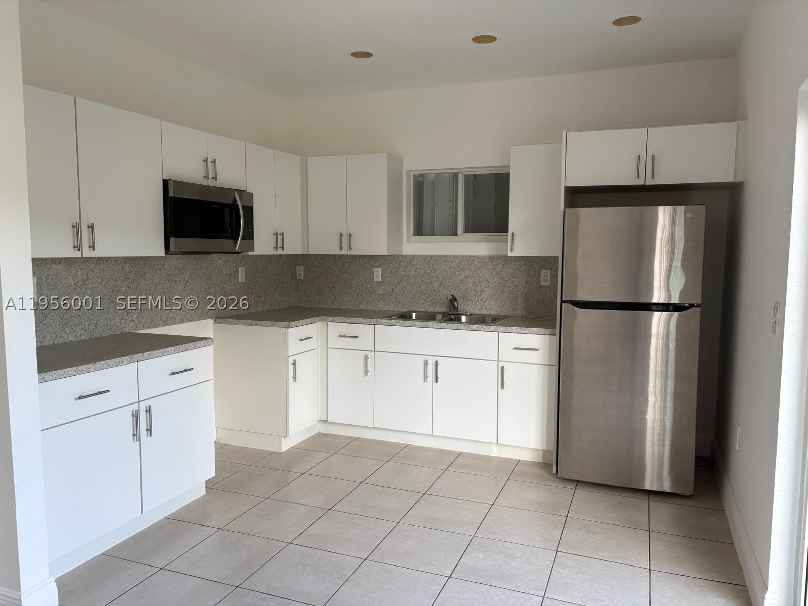 2916 NW 51st St – photo 3