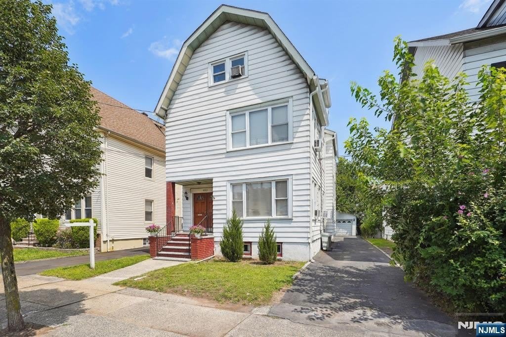 403 Abington Avenue – photo 4