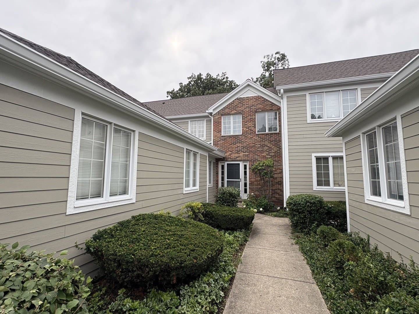 805 Suffield Square – photo 3