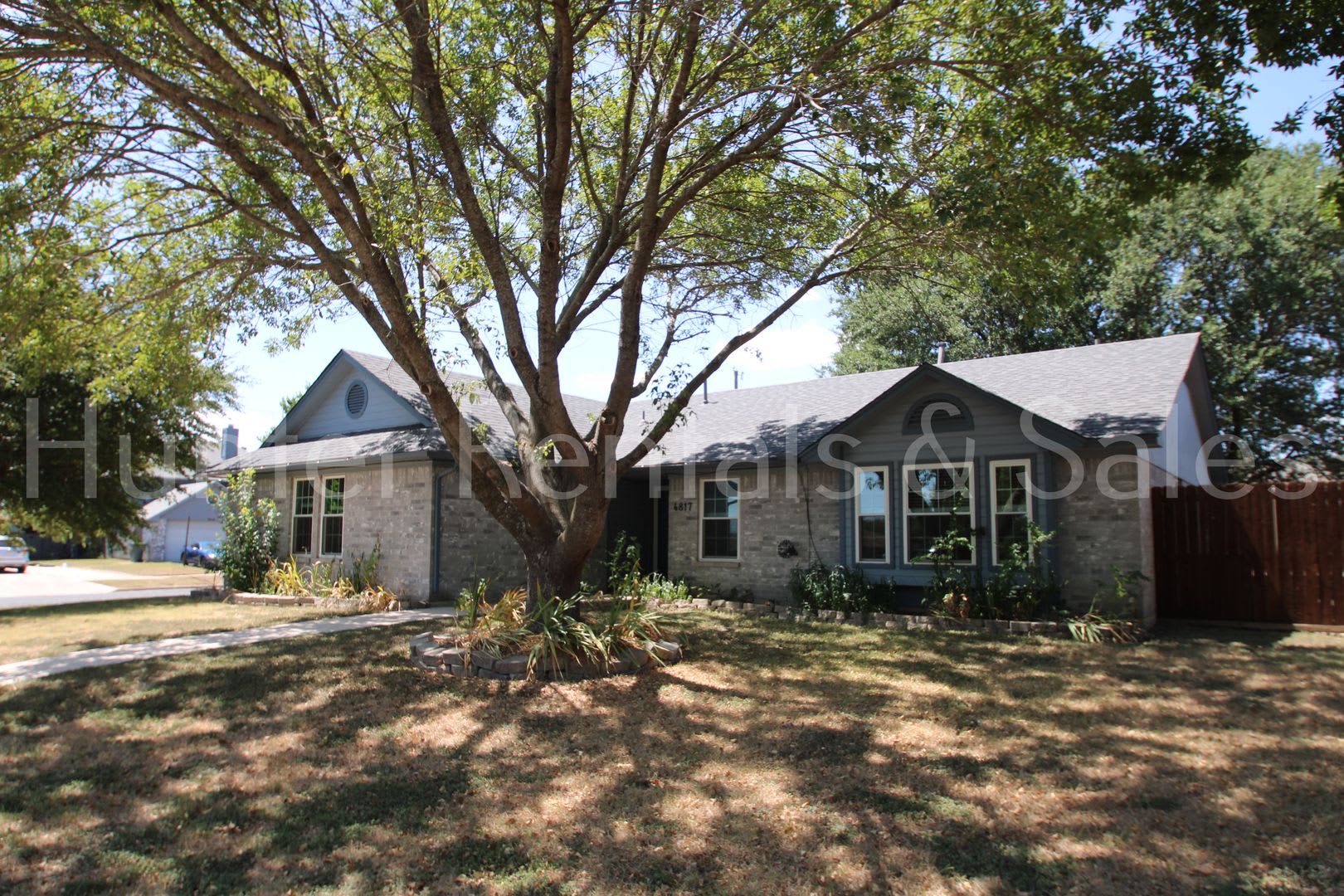 Charming Updated Home with Modern Touches – photo 2