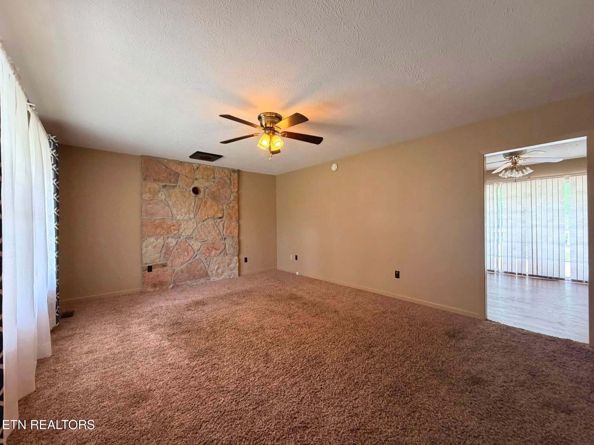 104 College Grove Rd – photo 5