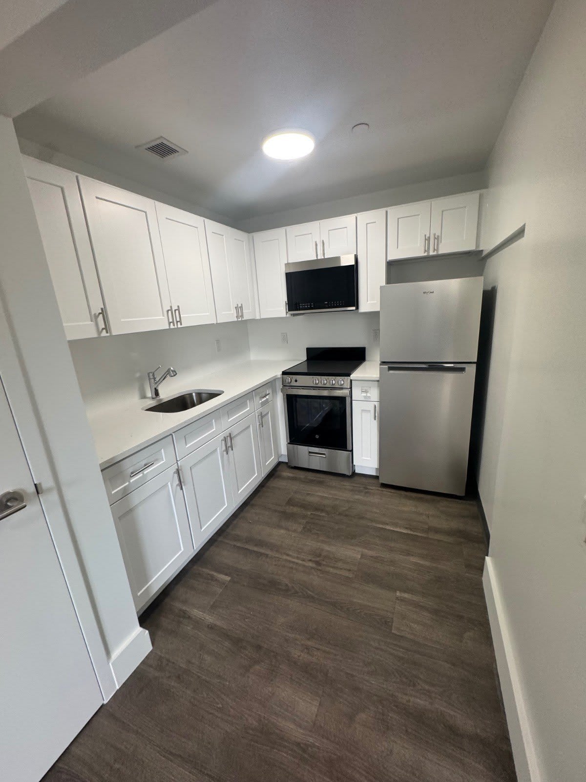 1353 Castle Hill Avenue – photo 3
