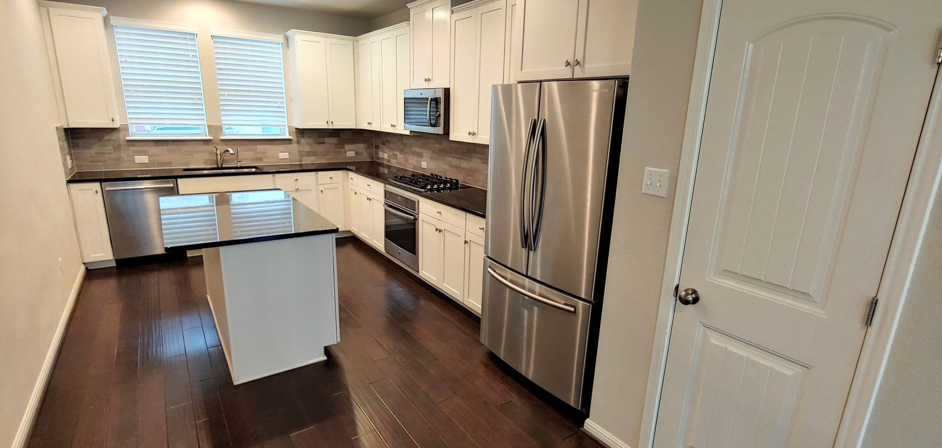 Elegant 2-Story Condo with Dual Primary Suites and Modern Upgrades! – photo 5