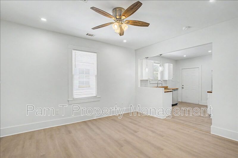 615 W 39th St – photo 4