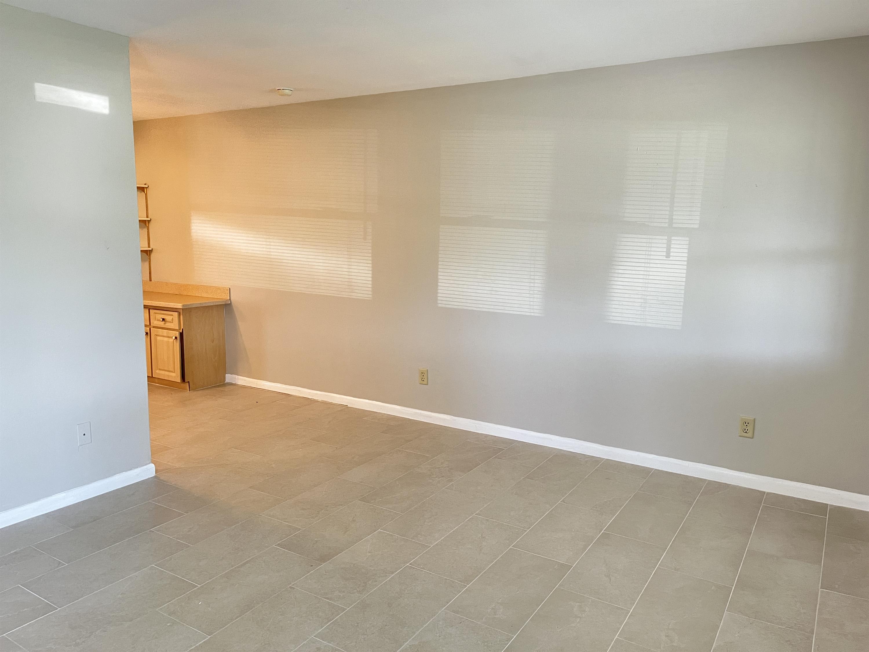 4620 SE 4th Pl – photo 2