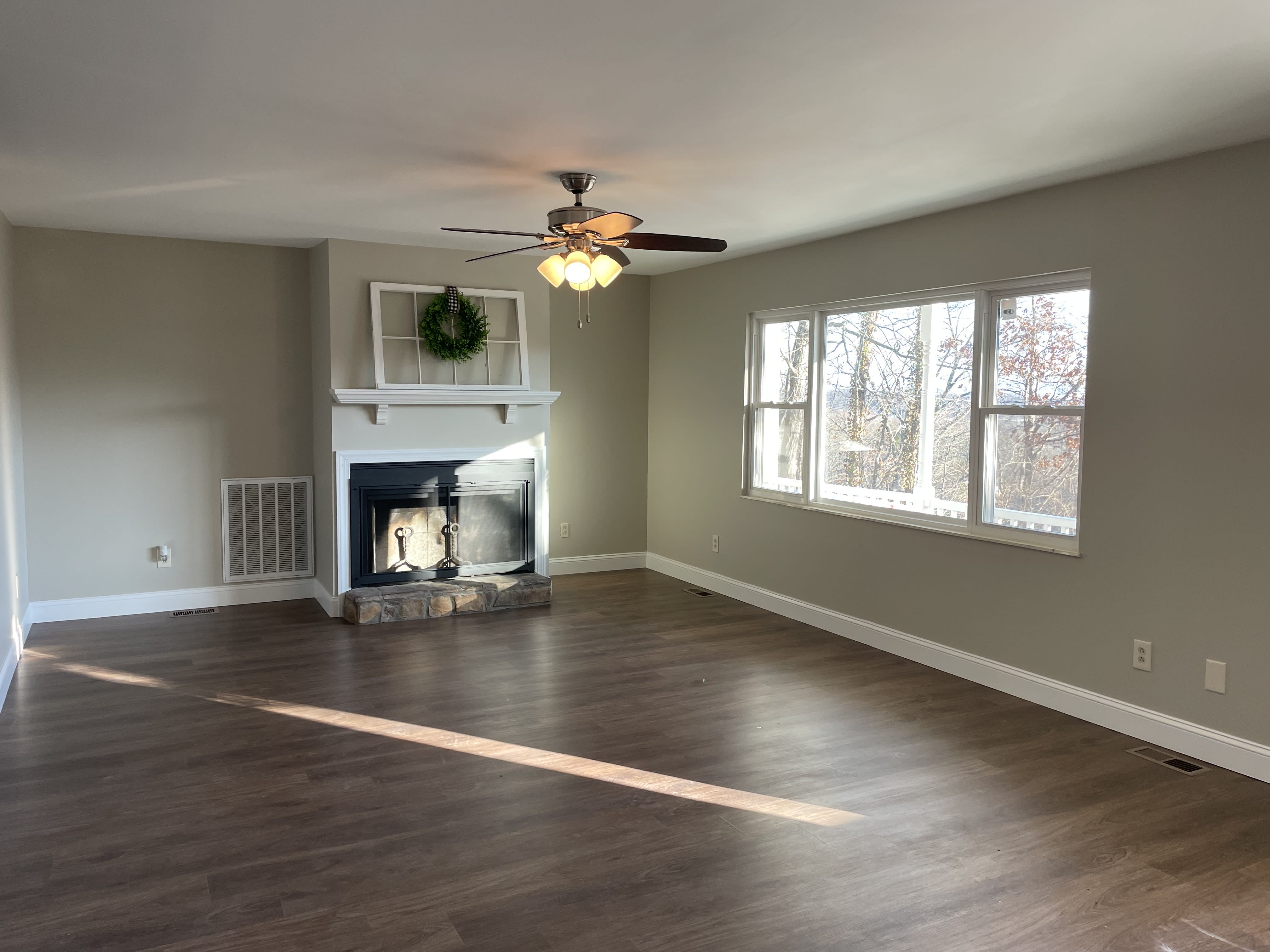 6130 Grove Dr – photo 2