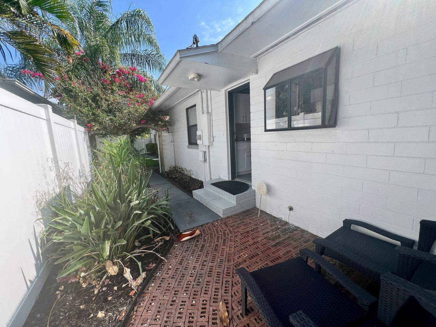 Fully Furnished Utilities Included 2 2 Old Ne Bungalow Lease Term Through December 2026 – photo 5