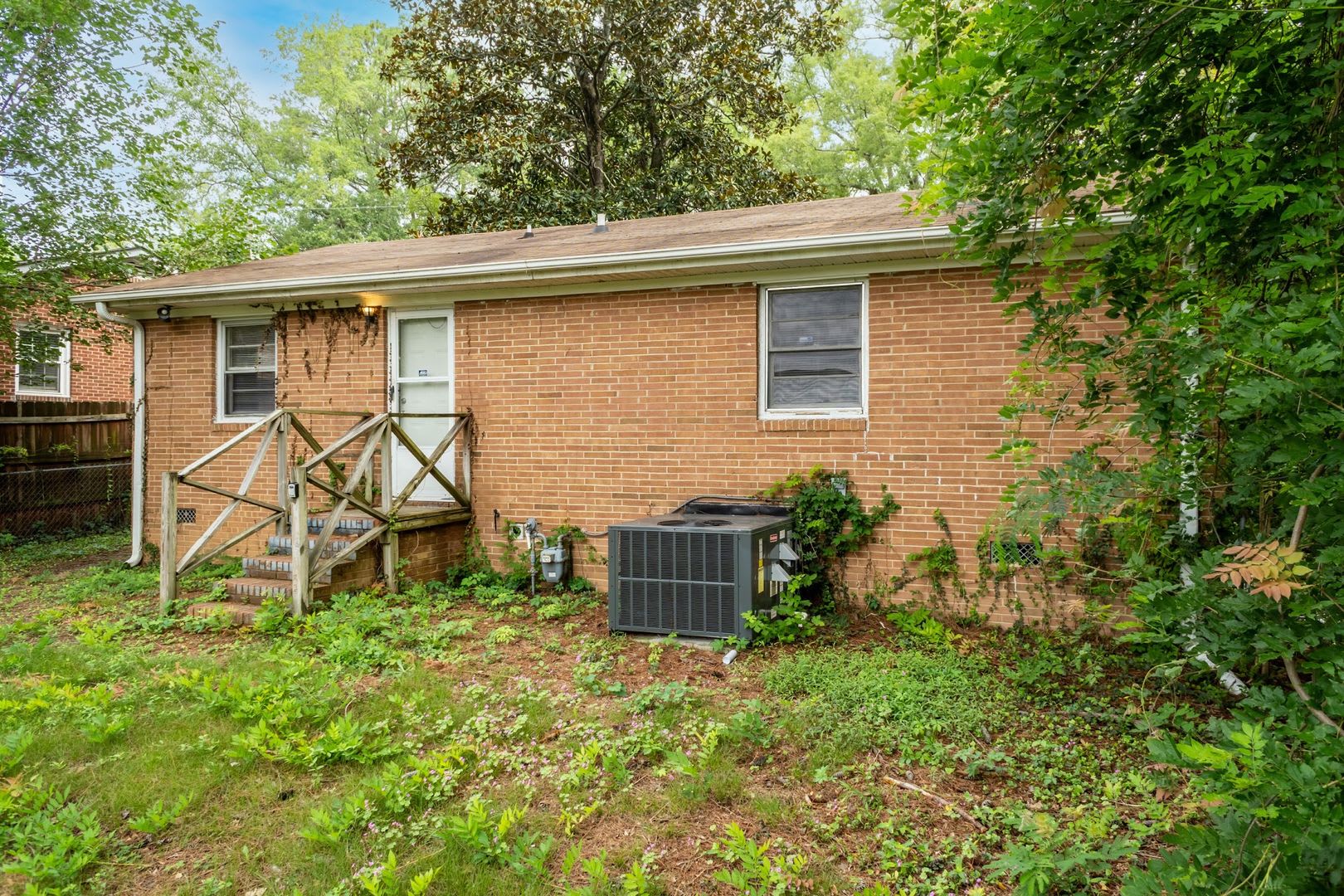 Three Bedroom SFH – photo 2