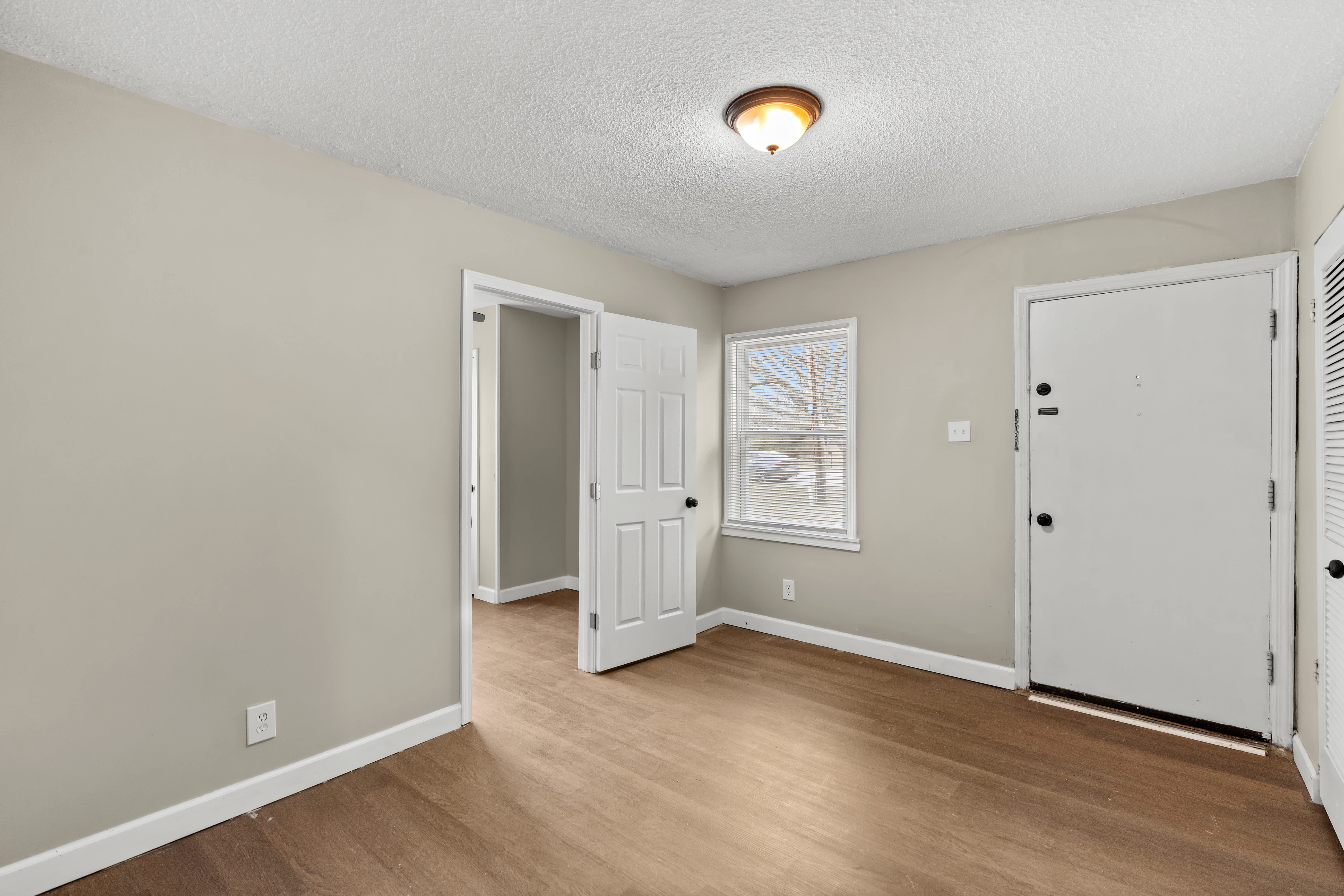 1111 Redman Blvd – photo 4