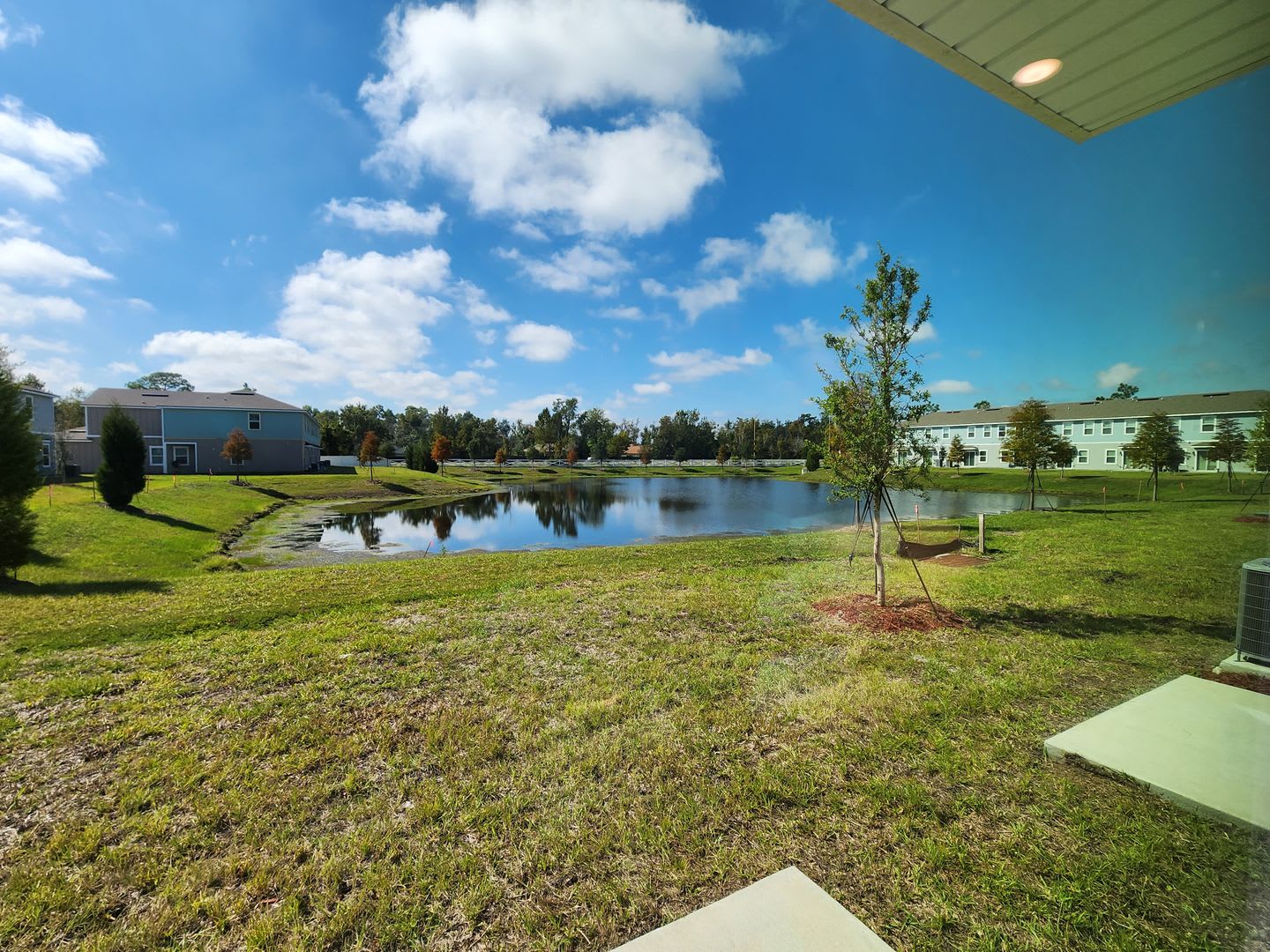 ***TWO WEEKS FREE*** New beautiful Three bedroom Two and a half bath two-story townhome – photo 2