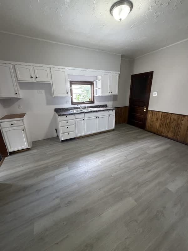 3787 East 50th Street – photo 3