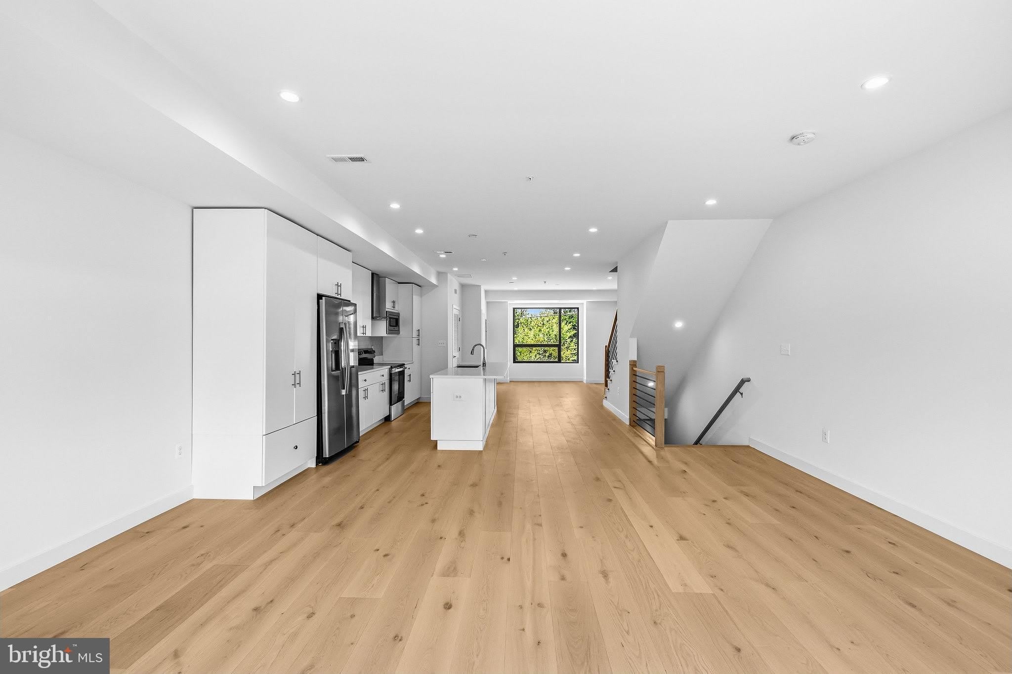 2530 B ELVANS Road SE – photo 5