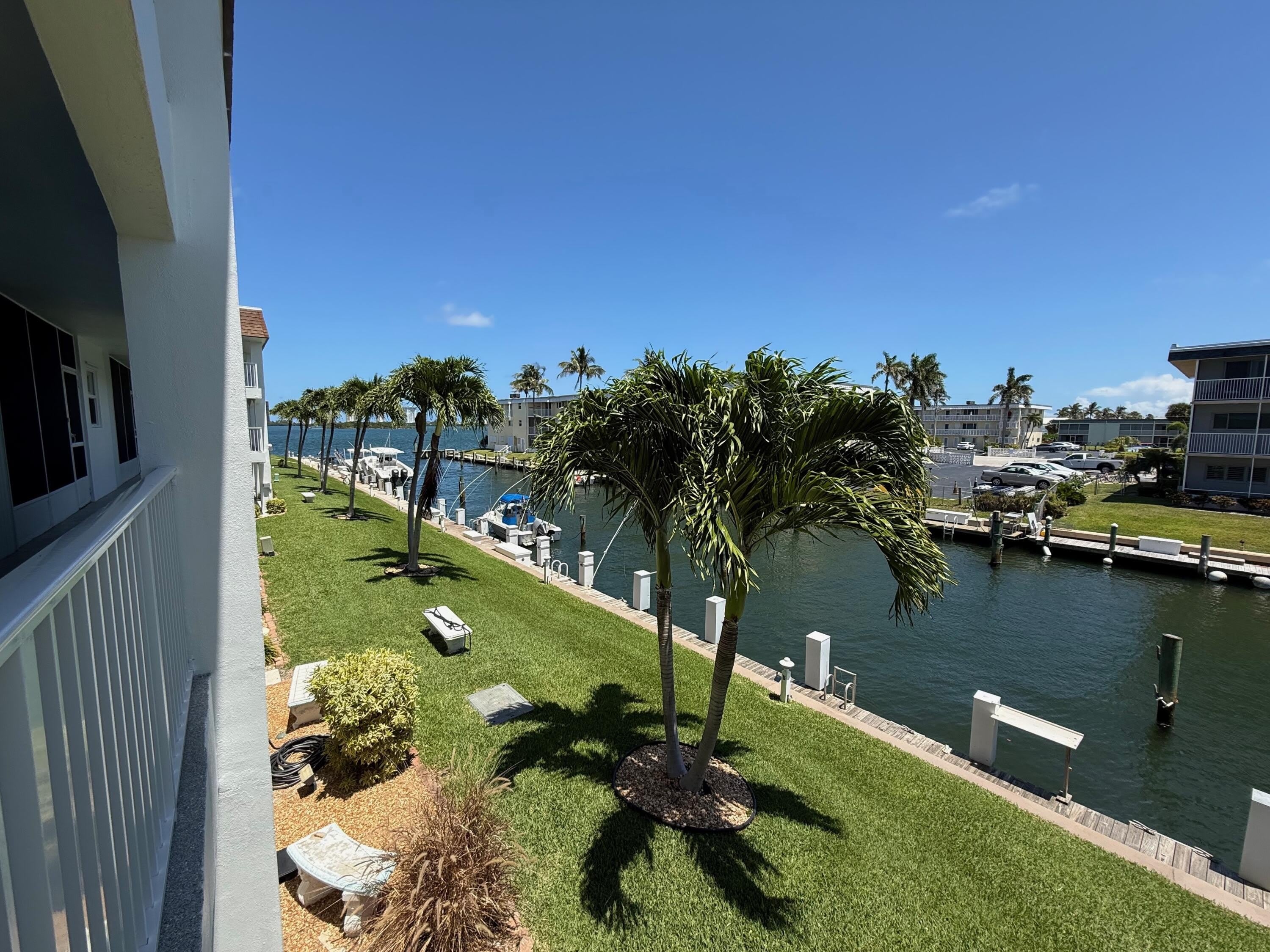 110 Shore Court – photo 1
