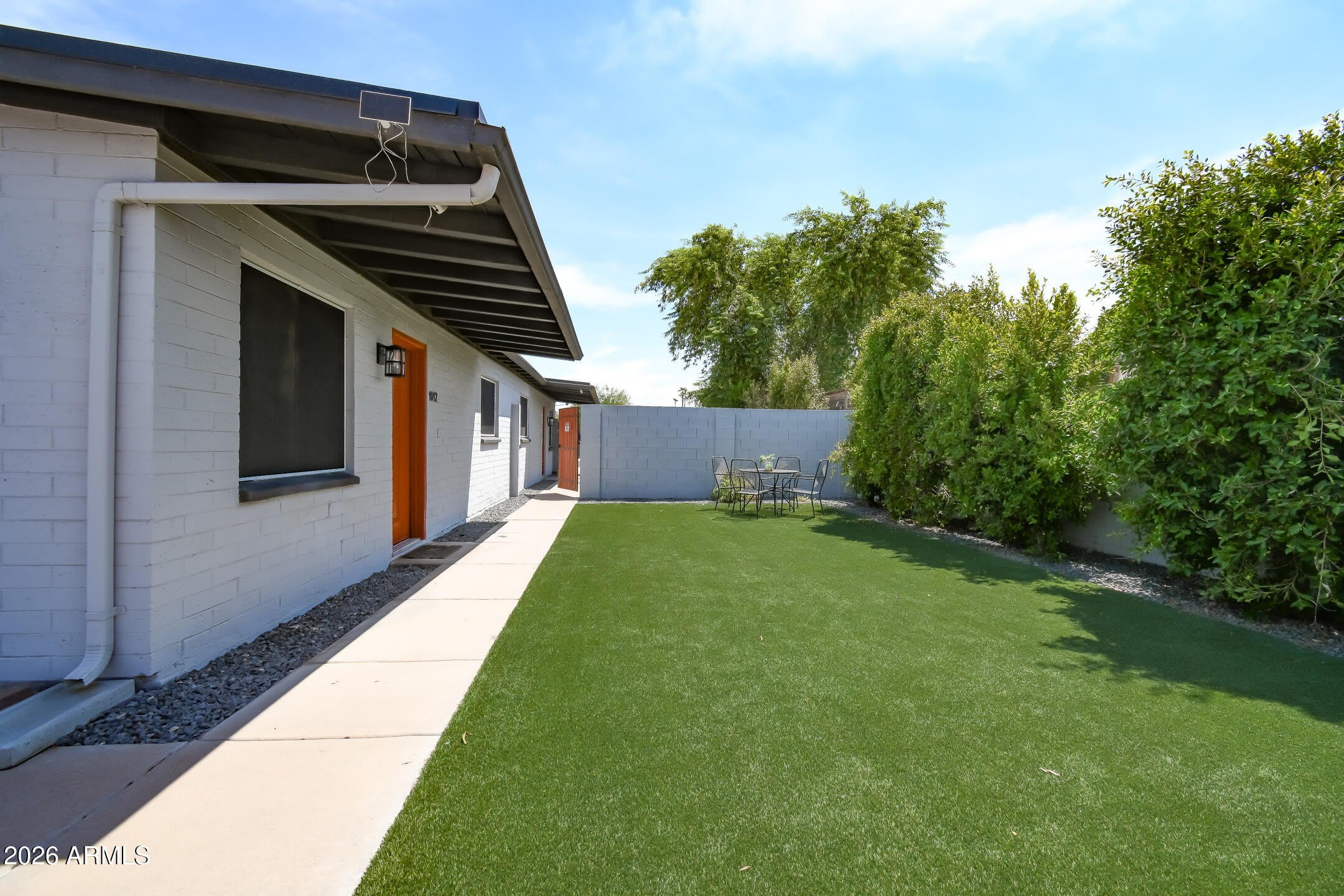 1012 E HENRY Street – photo 5