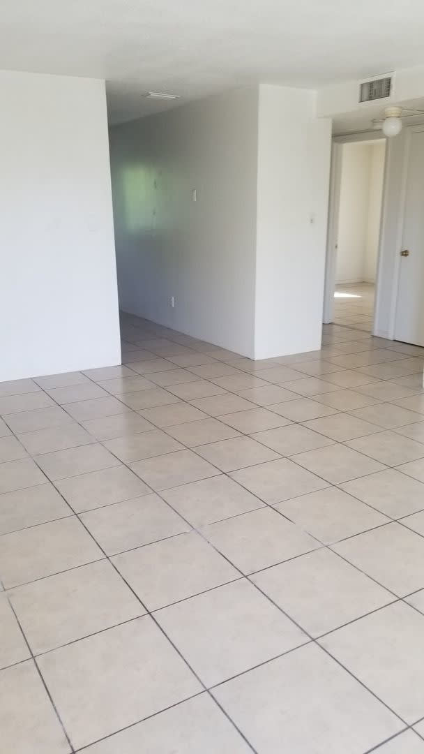 Rent Reduction 2 Bed 1 Bath Apartment Water And Pest Control Included – photo 1