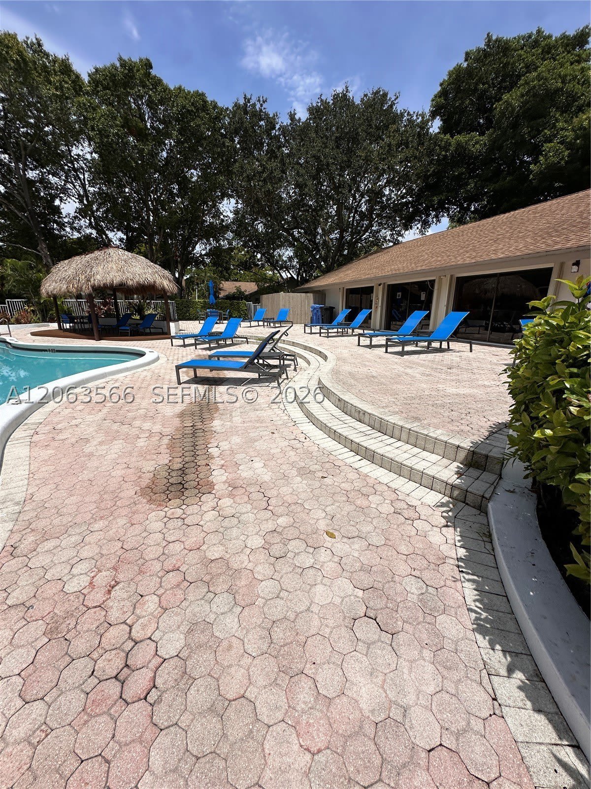3032 S Oakland Forest Dr – photo 5