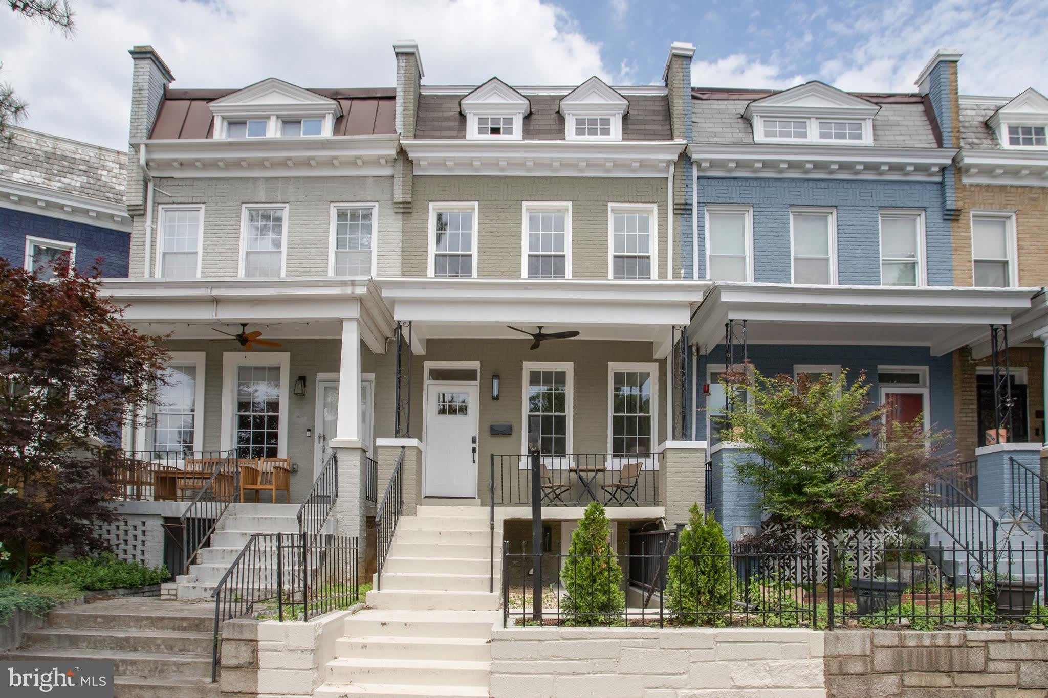 1404 MASSACHUSETTS Avenue SE – photo 1