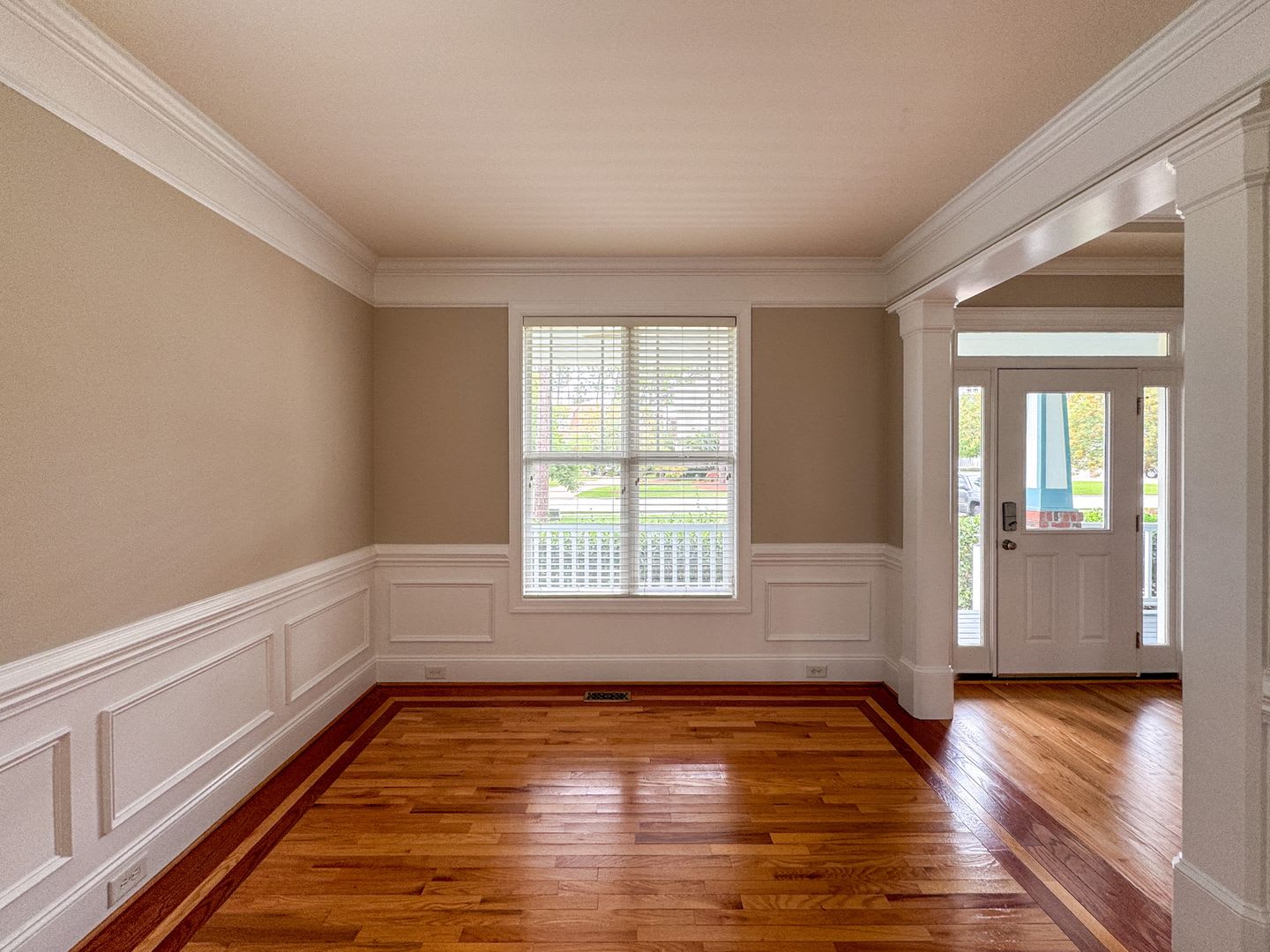 5 Bedroom Home in Gated Golf Course Community – photo 3