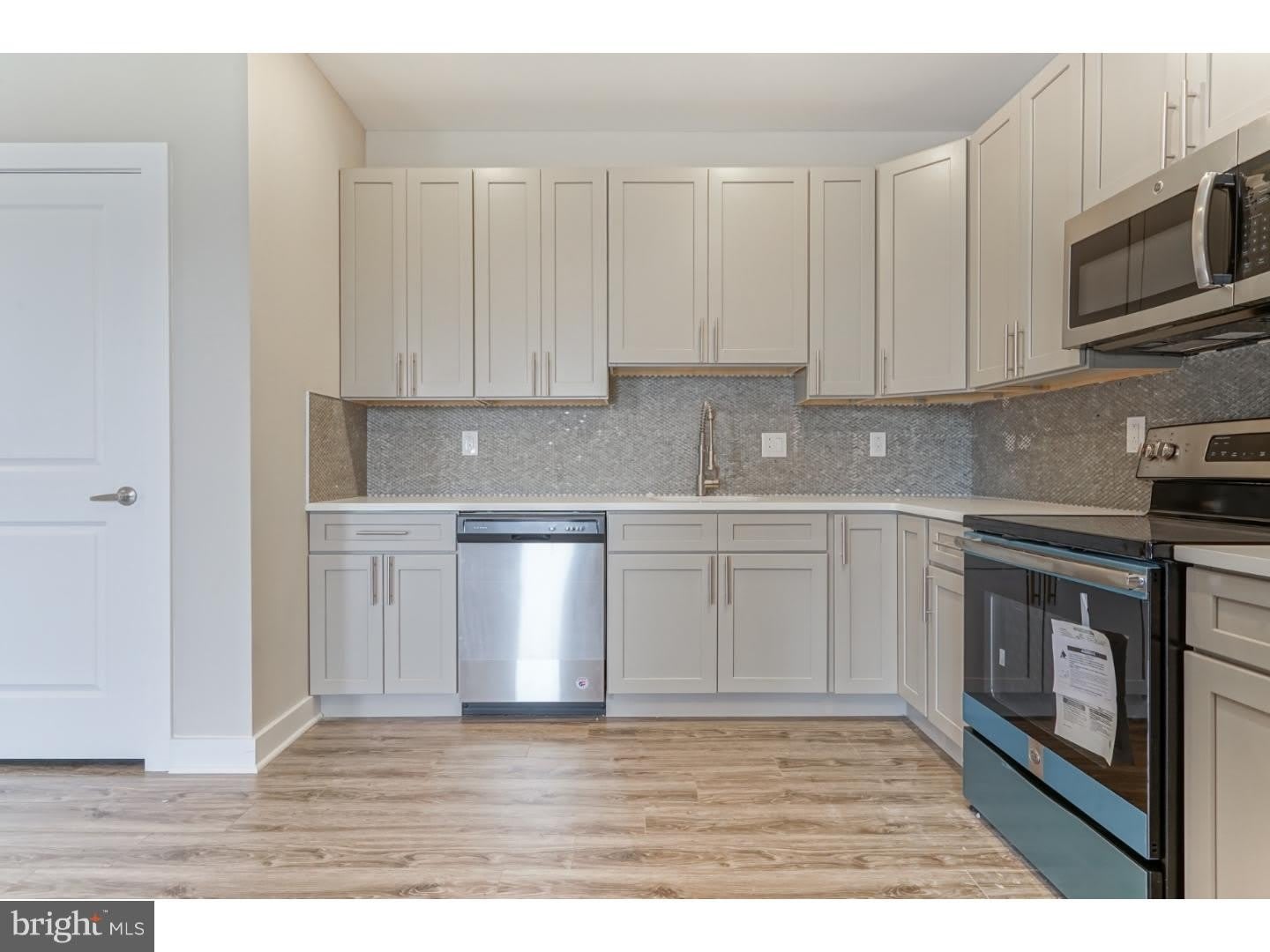 2162 E NORRIS Street – photo 2