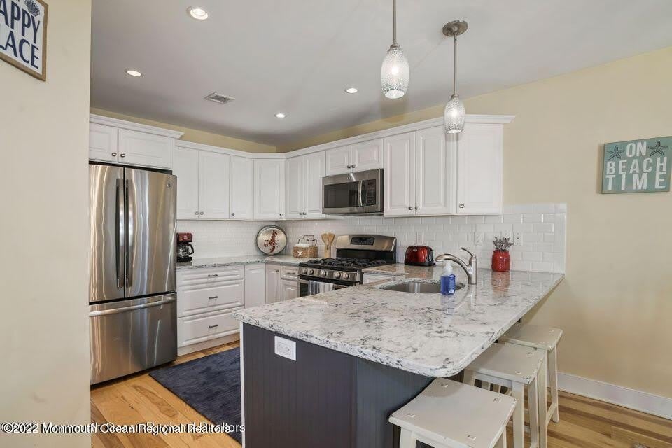 369 W 8th Street – photo 4