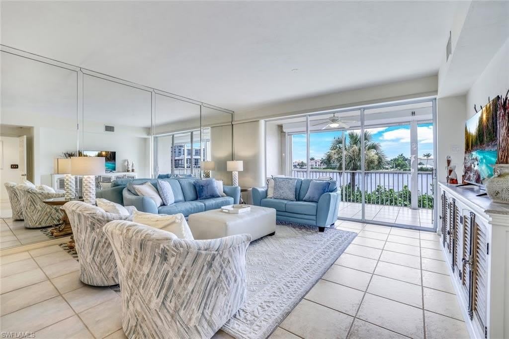 9380 Gulf Shore Dr – photo 1