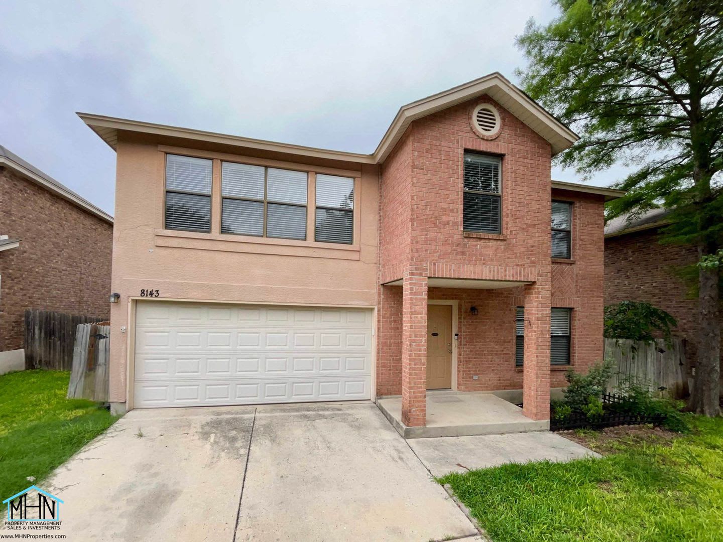 Bright and Inviting 2-Story home, conveniently located near to Randolph AFB and SAMMC! – photo 2