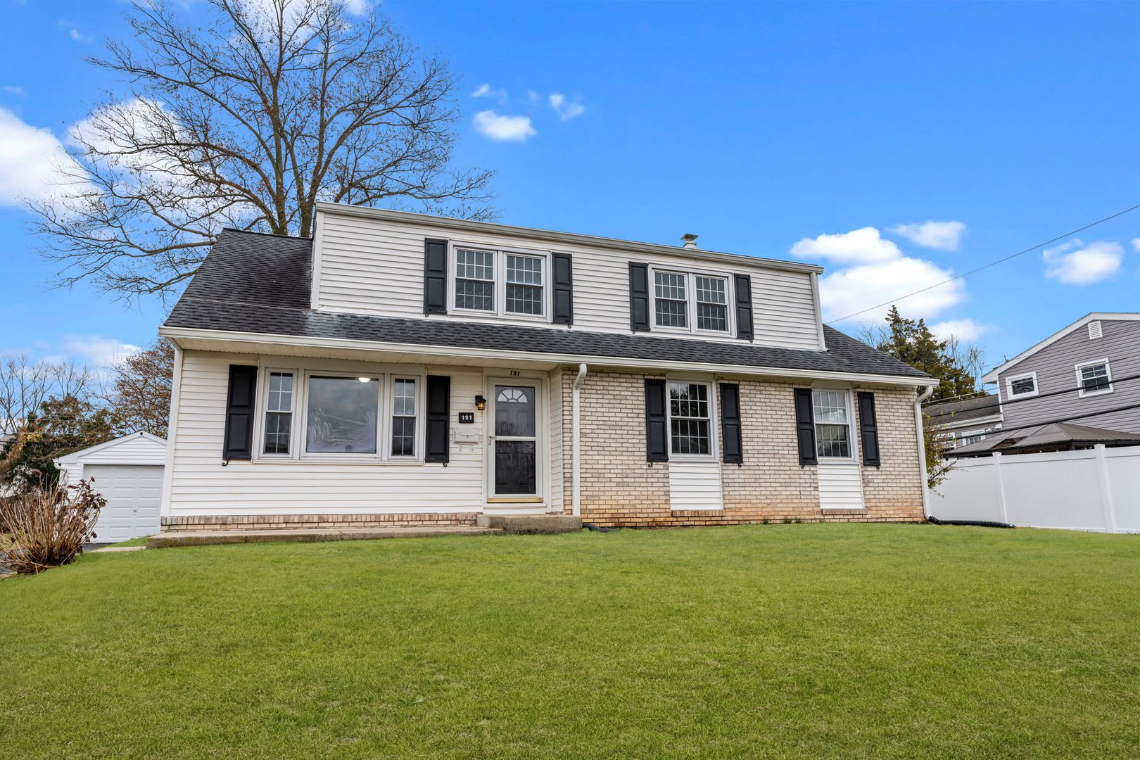 Updated 5 bed 2.5 bath Single Home available Oct 1 in Warminster – photo 3