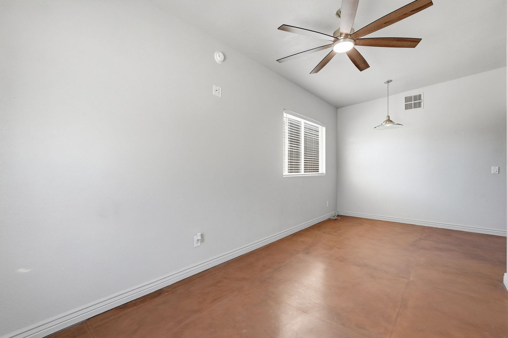 1840-1842 N. Santa Rita Ave. ( 1840, 1842-A, 1842-B ) – photo 4