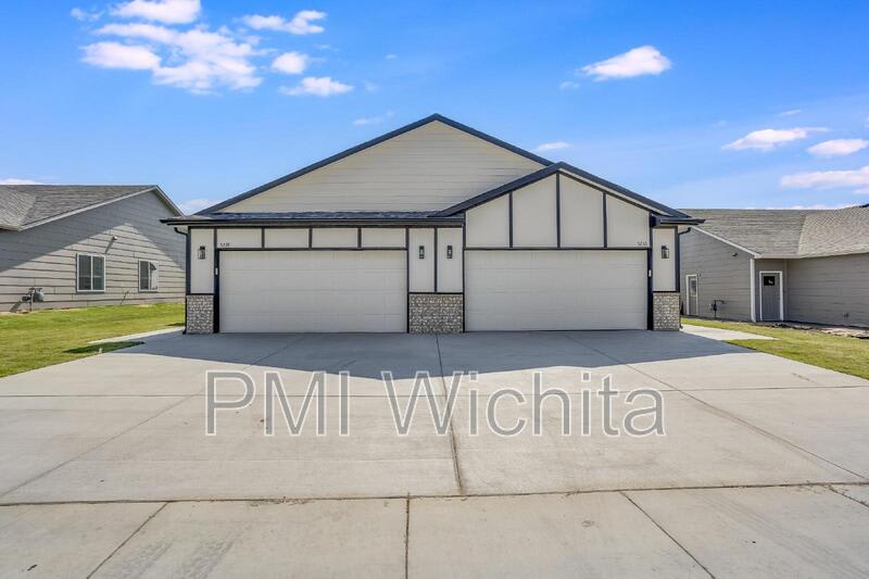 5238 N Cypress St – photo 1