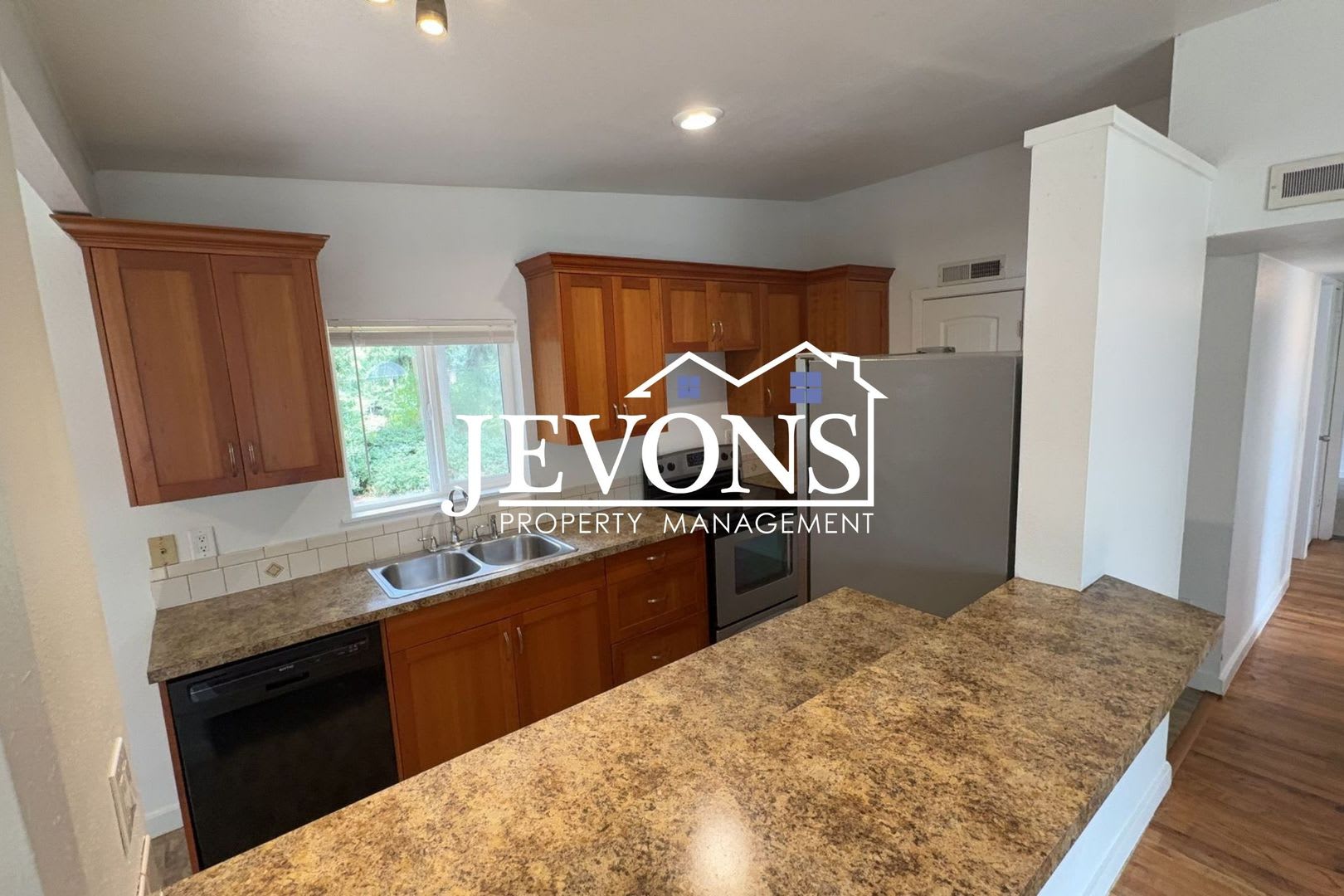 3Br 1Ba House In Federal Way Available Now – photo 2